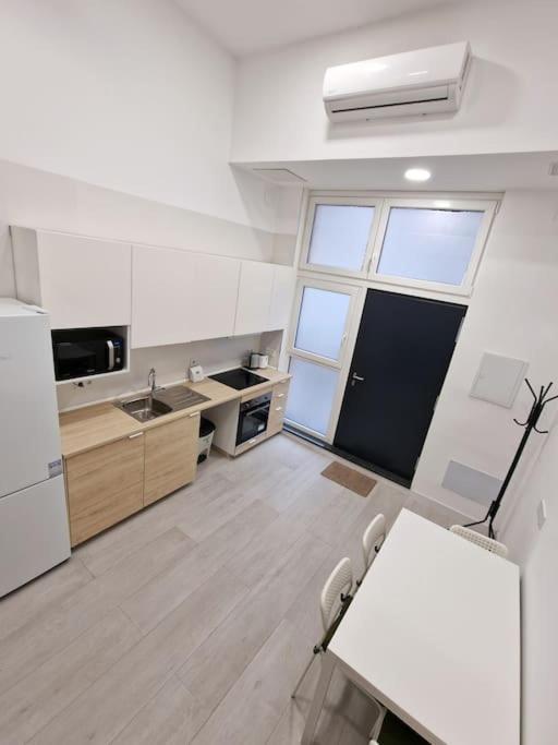 Seco Calle, Precisos Loft Super Equipado Cerca De Metro Pacifico Madrid Eksteriør billede